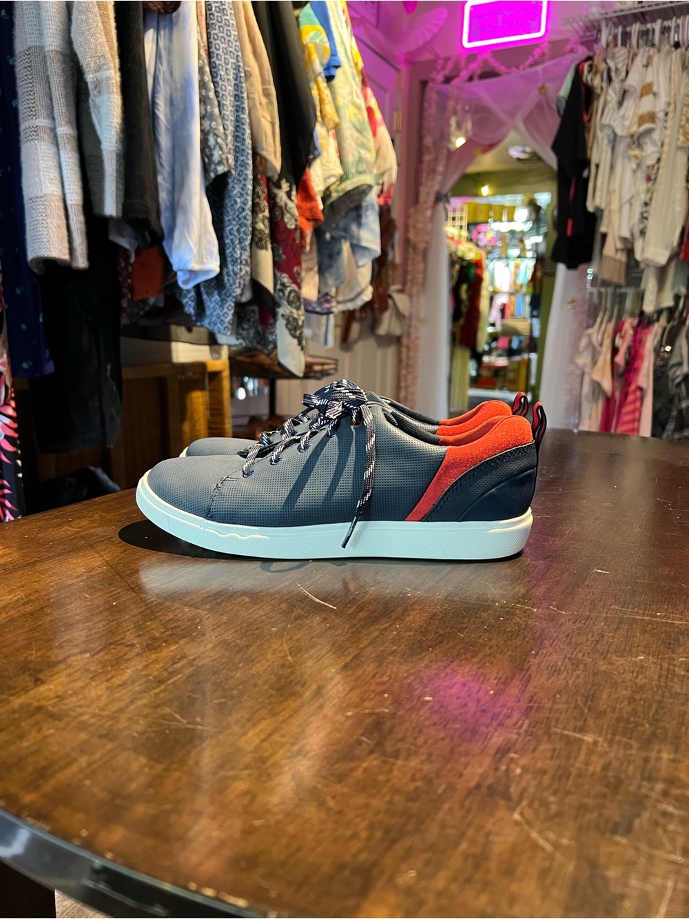 Cloudsteppers by Clarks Navy and Red Low-Top Athletic Sneakers - Picture 6 of 9